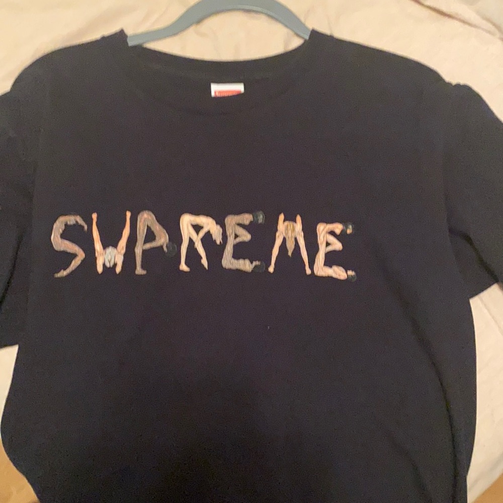 SUPREME Large Black t shirt.